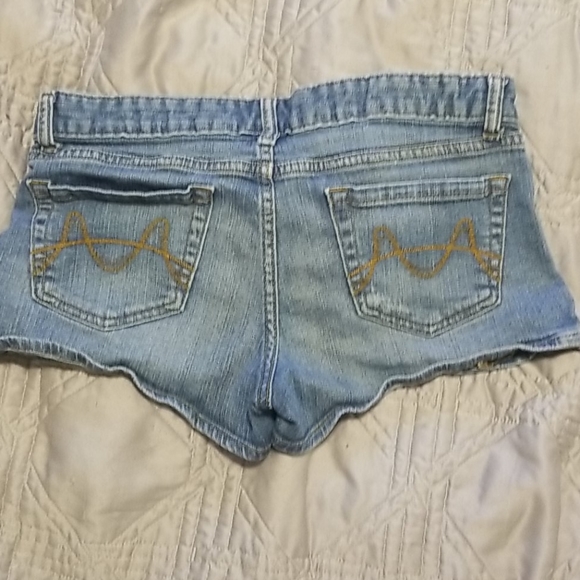 Jean shorts - Picture 3 of 3